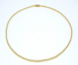 gargantilha-degradê-dossiê-rivieras-valentina-valcareggi