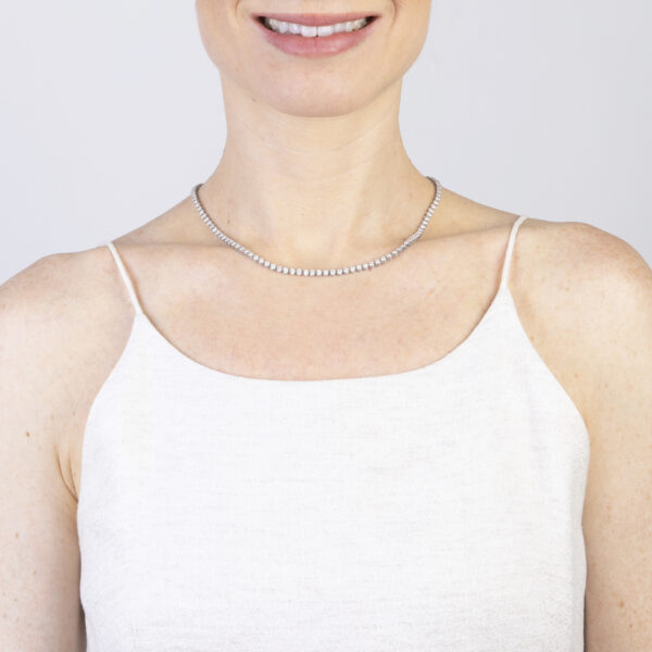 Valentina-Valcareggi-gargantilha-riviera-ouro-branco-diamantes